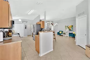 5441 Silver Thistle Ln, Saint Cloud, FL 34772 - Photo 7