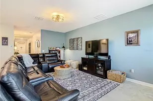 1055 Oak Bluff Dr, Davenport, FL 33837 - Photo 9