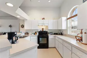 5750 Harbor Isle Blvd, Winter Haven, FL 33884 - Photo 9