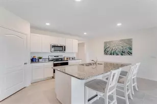 3928 Malawi Trl, Saint Cloud, FL 34772 - Photo 3