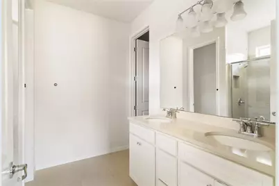 36887 Highland Meadows Court, Zephyrhills, FL 33542 - Photo 19