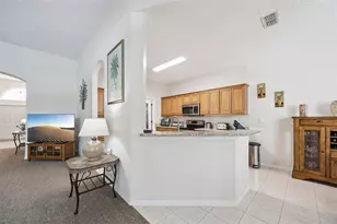 1648 Northampton Dr, Davenport, FL 33897 - Photo 9