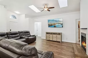 2201 Chappell Ct, Kissimmee, FL 34746 - Photo 5