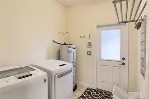 9126 Savannah Grove Ln, Orlando, FL 32832 - Photo 5