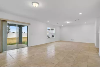 9644 Summers Cay Circle, Thonotosassa, FL 33592 - Photo 11