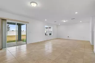 9644 Summers Cay Cir, Thonotosassa, FL 33592 - Photo 11