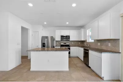 9644 Summers Cay Circle, Thonotosassa, FL 33592 - Photo 13