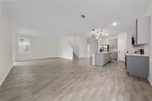 6404 Sprucepine Ln, Saint Cloud, FL 34771 - Photo 5