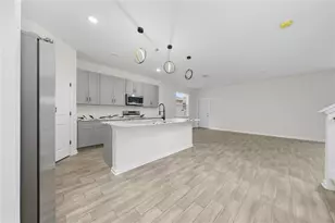 6404 Sprucepine Ln, Saint Cloud, FL 34771 - Photo 3