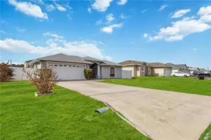 1912 Manatee Dr, Poinciana, FL 34759 - Photo 3