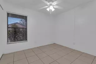 2432 King Oak Ct, Saint Cloud, FL 34769 - Photo 17