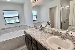 8271 Campbell Crossing Circle, Lakeland, FL 33810 - Photo 7