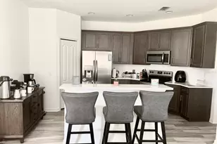 8271 Campbell Crossing Circle, Lakeland, FL 33810 - Photo 3