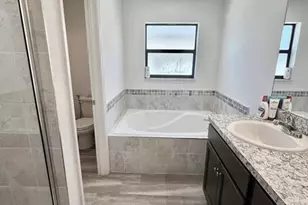 8271 Campbell Crossing Circle, Lakeland, FL 33810 - Photo 9