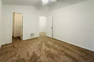 207 Golden Pond Ct, Valrico, FL 33594 - Photo 13