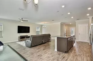 492 Pinecrest Loop, Davenport, FL 33837 - Photo 9