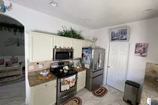 1714 Islebrook Dr, Orlando, FL 32824 - Photo 5