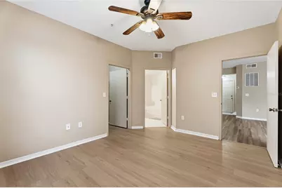 5512 Metrowest Boulevard #201, Orlando, FL 32811 - Photo 11