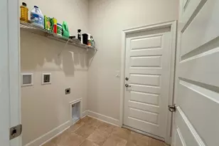 910 Hudson Valley Dr, Kissimmee, FL 34759 - Photo 9