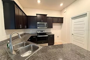 910 Hudson Valley Dr, Kissimmee, FL 34759 - Photo 11