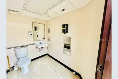 1800 W Oak Ridge Road #B, Orlando, FL 32809 - Photo 9