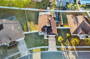 2605 Hawthorne Ln, Kissimmee, FL 34743 - Photo 35