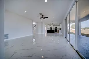 2851 Sweetspire Cir, Kissimmee, FL 34746 - Photo 13