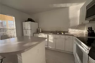 2833 Club Cortile Cir, Kissimmee, FL 34746 - Photo 3