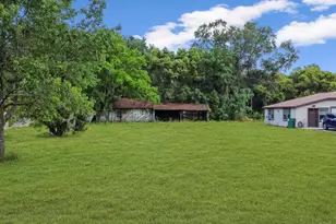 101 W Griffin St, Fruitland Park, FL 34731 - Photo 1