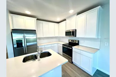 2778 Narcoossee Commons Way, Saint Cloud, FL 34771 - Photo 5