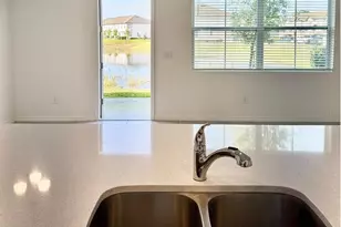 1613 Pelican Dr, Davenport, FL 33896 - Photo 9