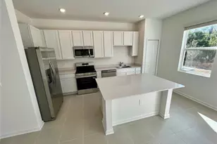 2811 Skyline Loop, Kissimmee, FL 34758 - Photo 3