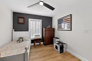 4667 Hamlets Grv Dr, Sarasota, FL 34235 - Photo 17