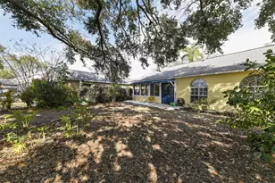 4667 Hamlets Grv Dr, Sarasota, FL 34235 - Photo 35