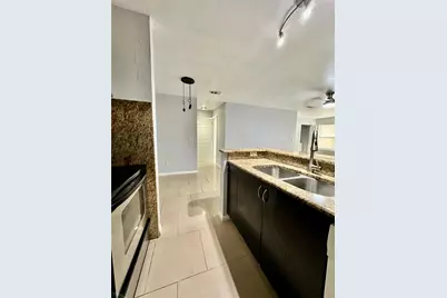 5124 Conroy Road #618, Orlando, FL 32811 - Photo 9