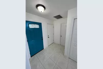 198 N Lake Court, Kissimmee, FL 34743 - Photo 5