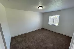 198 N Lake Ct, Kissimmee, FL 34743 - Photo 13