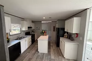 10055 W Ohio Dr, Crystal River, FL 34428 - Photo 9