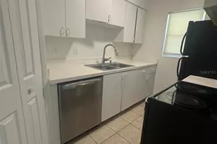 828 Sky Lake Cir, Orlando, FL 32809 - Photo 5