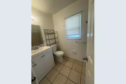 828 Sky Lake Circle #D, Orlando, FL 32809 - Photo 7