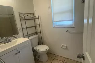 828 Sky Lake Cir, Orlando, FL 32809 - Photo 7