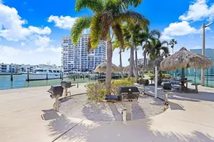 7625 Sun Island Dr S, South Pasadena, FL 33707 - Photo 23