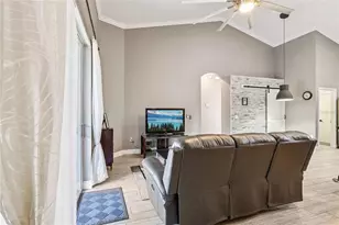 206 Boxwood Dr, Davenport, FL 33837 - Photo 9