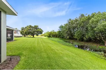 5204 Hammock Pointe Court, Saint Cloud, FL 34771 - Photo 11