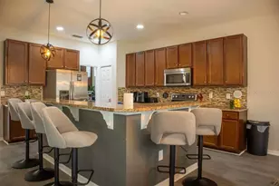 210 Las Fuentes Dr, Kissimmee, FL 34746 - Photo 11
