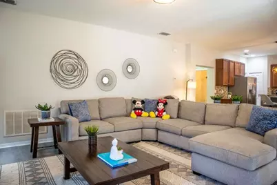 210 Las Fuentes Drive, Kissimmee, FL 34746 - Photo 13