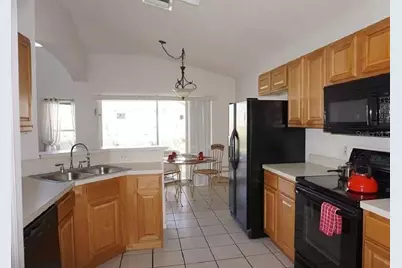 936 Lake Berkley Drive, Kissimmee, FL 34746 - Photo 7