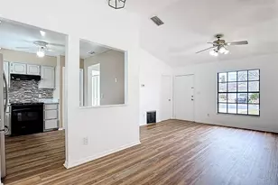 115 Lindenwood Ln, Kissimmee, FL 34743 - Photo 3