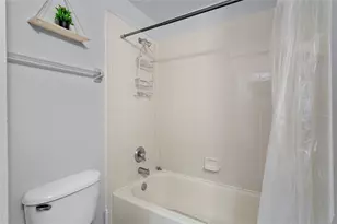 2075 Cypress Bay Blvd, Kissimmee, FL 34743 - Photo 17