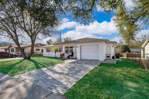 10 E Celeste St, Apopka, FL 32703 - Photo 1